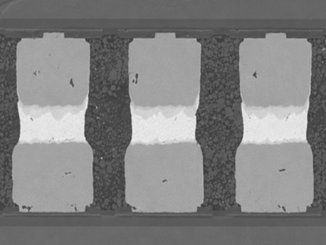 TCB（Thermal Compression Bonding）